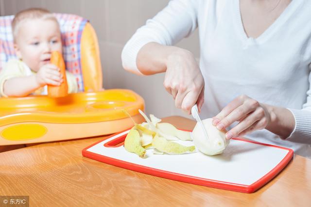 关于婴儿辅食，如何为五个月的婴儿添加辅食